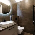 Lejlighed Cozy Top-floor With Views