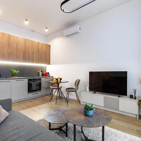 Cozy Top-floor With Views Lejlighed