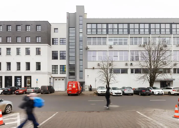 Cozy Top-floor With Views *