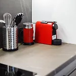 Cozy Top-floor With Views *