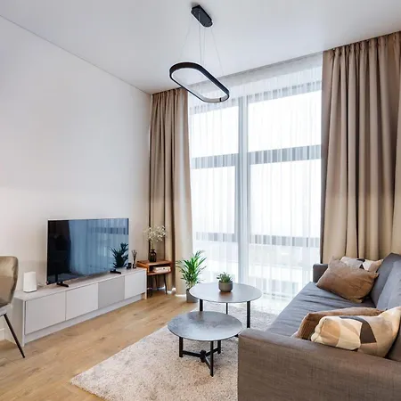 Cozy Top-floor With Views *